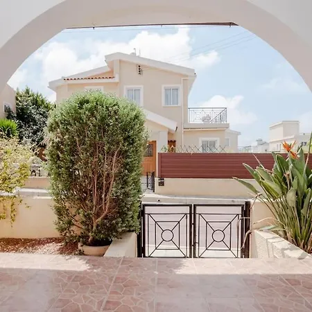 Villa In Paphos Kissonerga