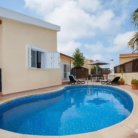 Villa In Paphos Kissonerga