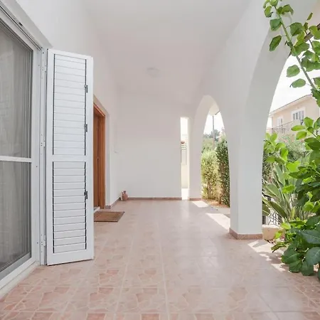 Villa In Paphos Kissonerga