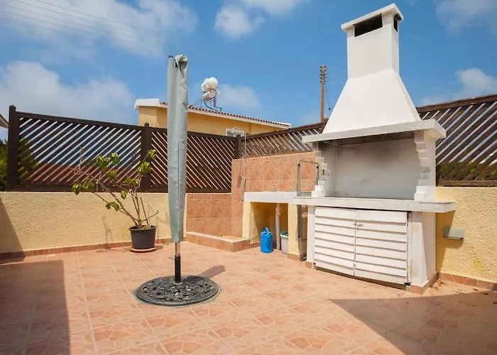 In Paphos * Kissonerga