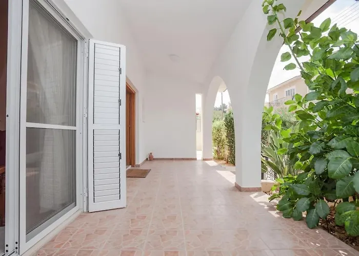 Villa In Paphos Kissonerga